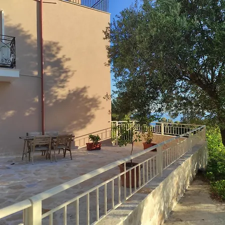 Mariana's Place * Аргостолион